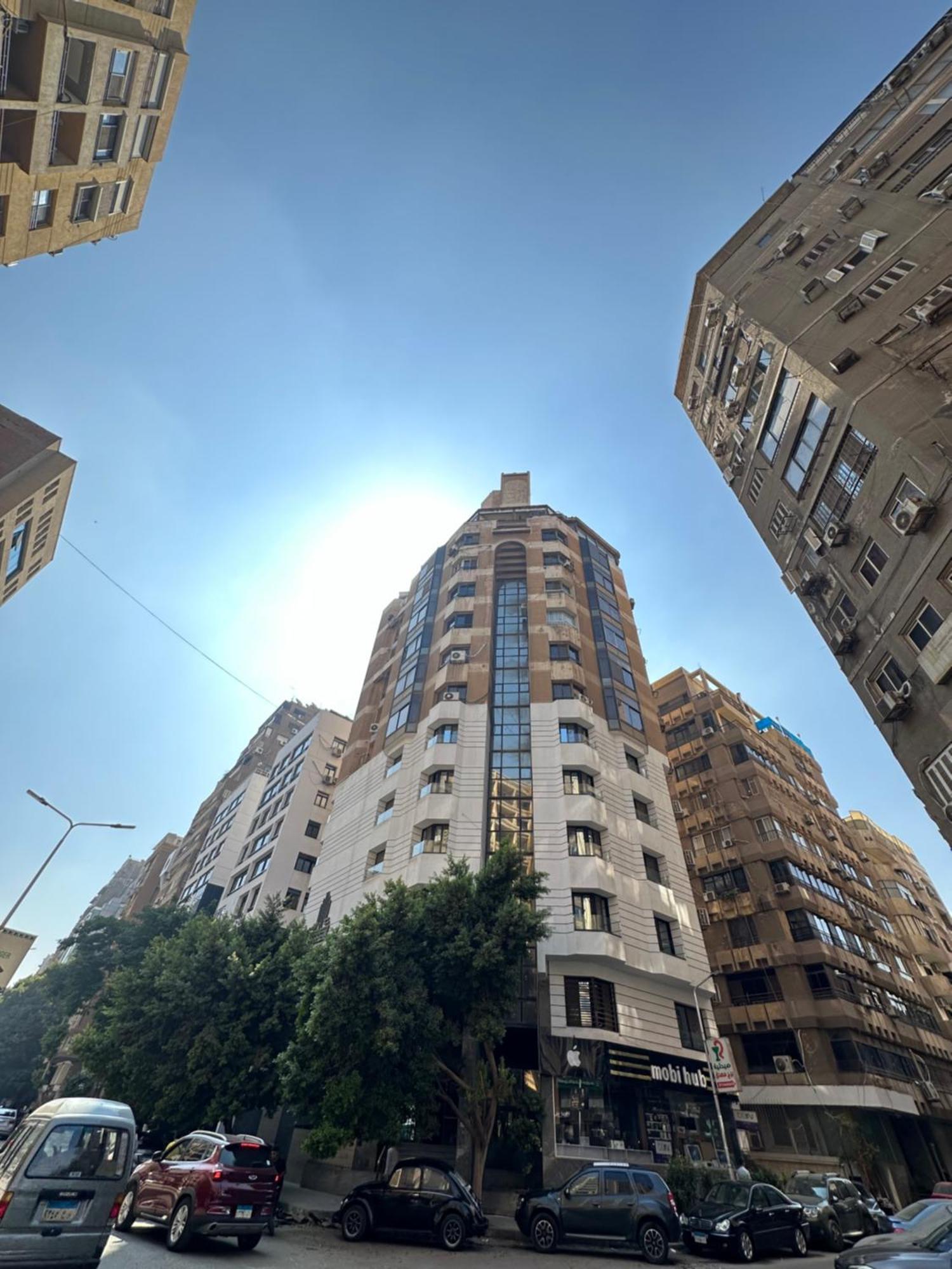 Luxury In Al Mohandiseen Apartment *